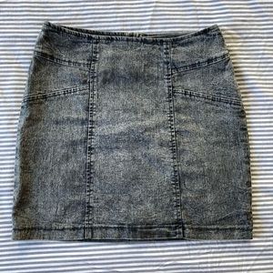 80’s inspired mini skirt